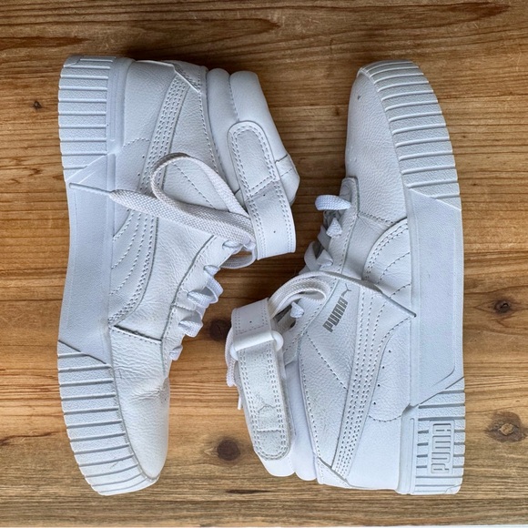 Puma Shoes - Puma High Top Carina